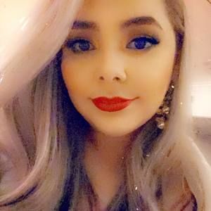 Meet your Posher, Gabriela